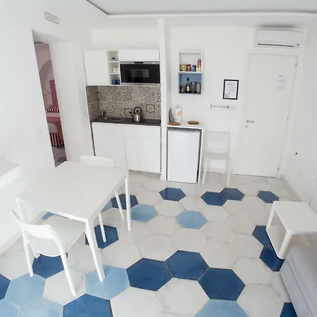 Syreness Suites Gasthof Sorrent