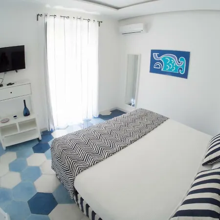 Syreness Suites * Sorrent